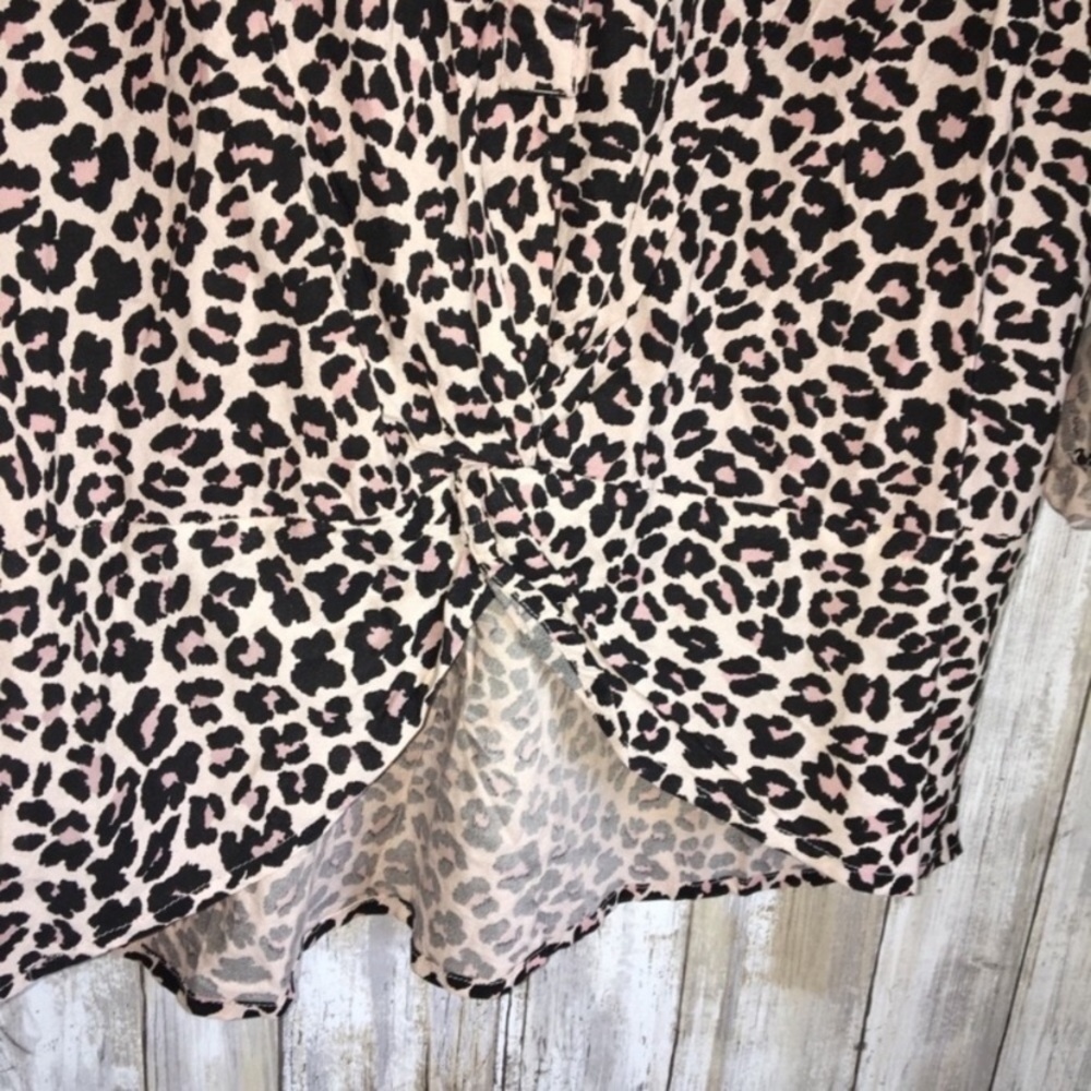 C&C California Pink Leopard Popover - Picture 2 of 5